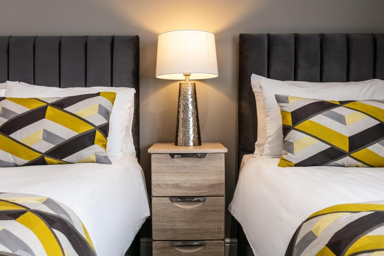 Roydon Marina Village Hotel Экстерьер фото