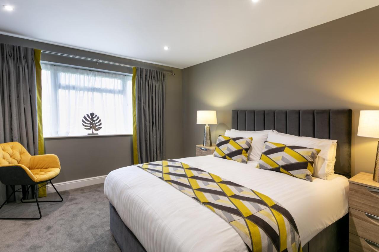 Roydon Marina Village Hotel Экстерьер фото