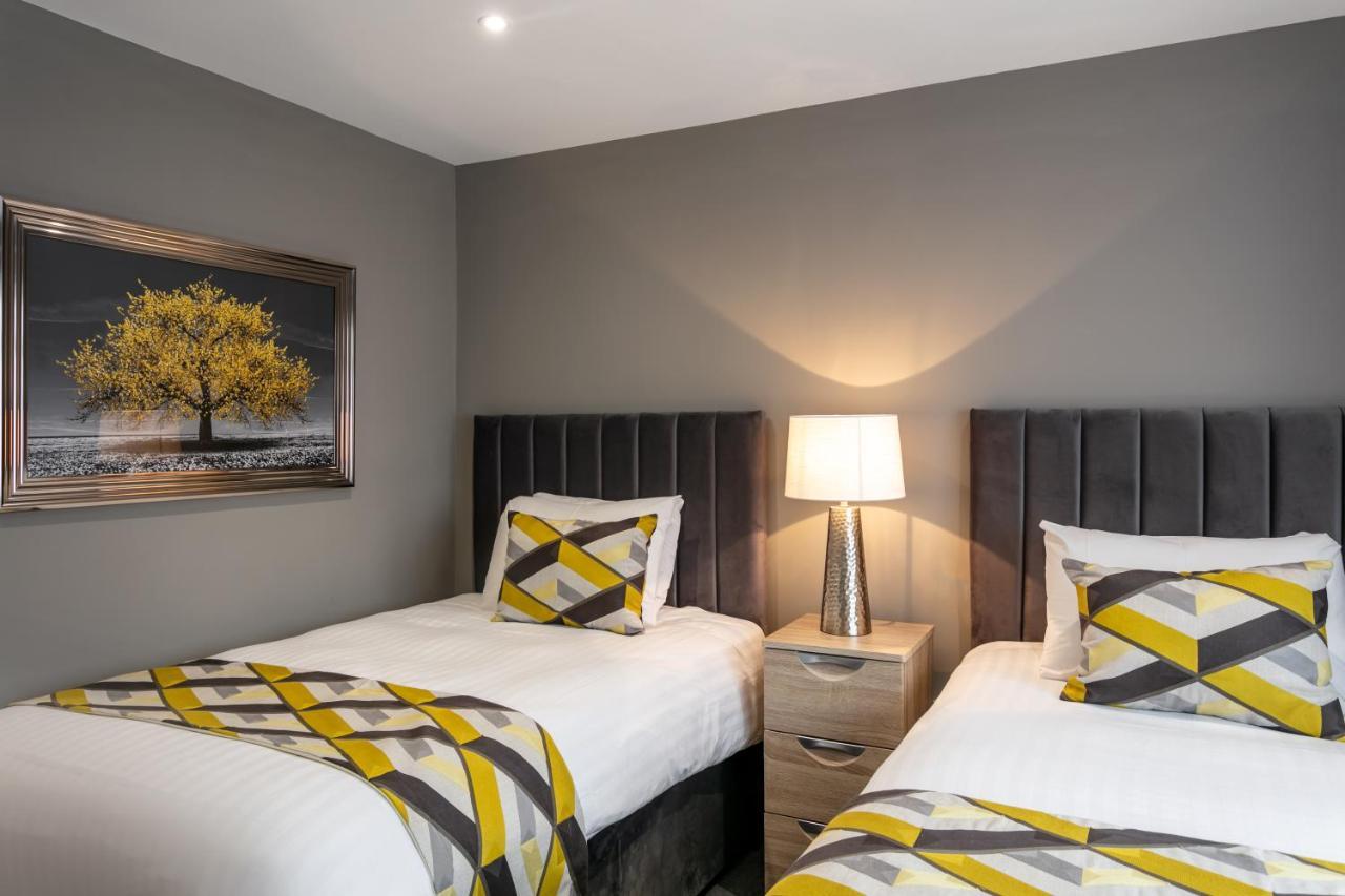 Roydon Marina Village Hotel Экстерьер фото