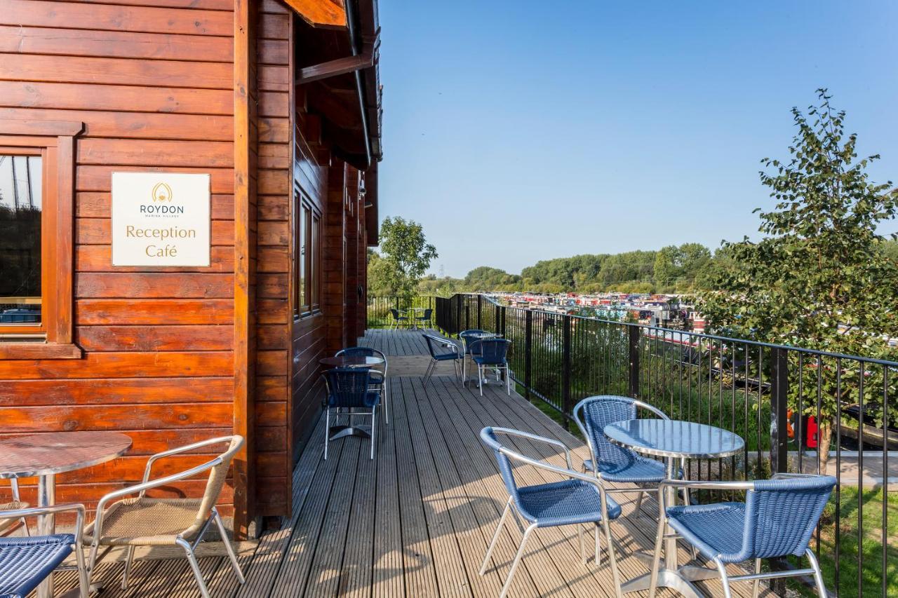 Roydon Marina Village Hotel Экстерьер фото